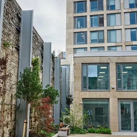 命运学生-坦纳瑞酒店